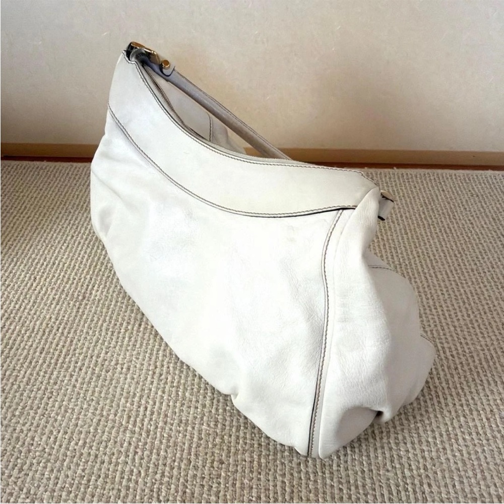 Gucci Ivory Leather Hobo Bag - Picture 13 of 16